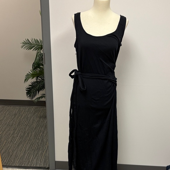 Vince Dresses & Skirts - Vince Black Sleeveless Maxi with Wrap Tie